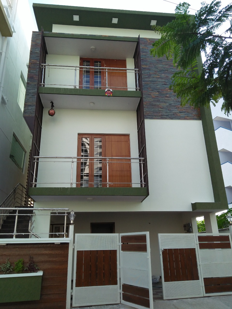 Kitchen and island with integrated joinery